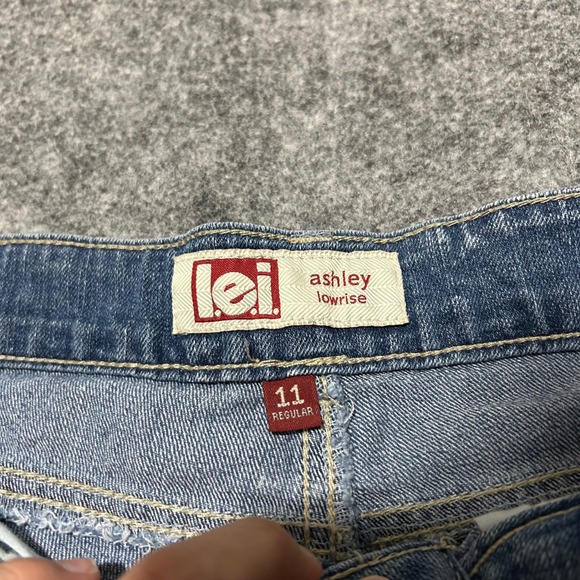 L.E.I. Ashley Low Rise American Flag Patchwork Denim Shorts Size 11 - Picture 2 of 6